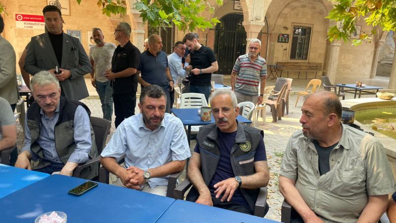 Bakan Uraloğlu, Karahıdır ve İğdir Mahallesi'ni ziyaret etti