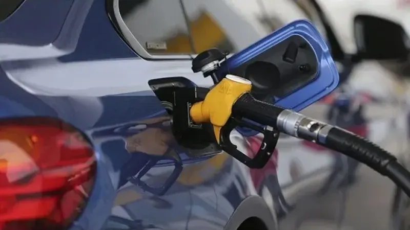 Benzine, motorine ve otogaza zam geldi