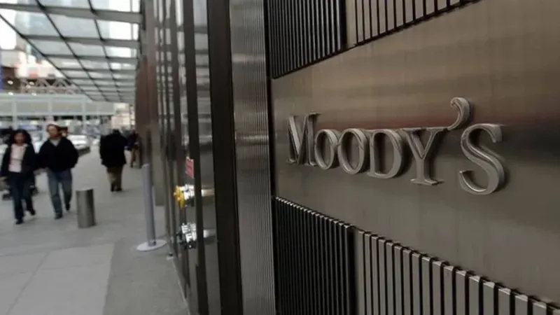 Moody's Türkiye'nin kredi notunu yükseltti