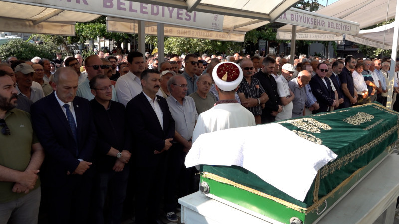 Bursa’nın sevilen Diş Hekimi Tahsin Bulut son yolculuğuna uğurlandı