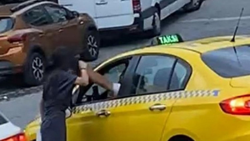 Taksici dehşeti! Tartıştığı genç kızı yumruk atarak bayılttı