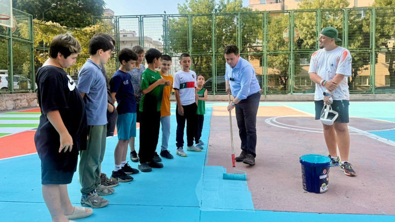 Basketbol sahaları liselilerin tasarımlarıyla güzelleşiyor