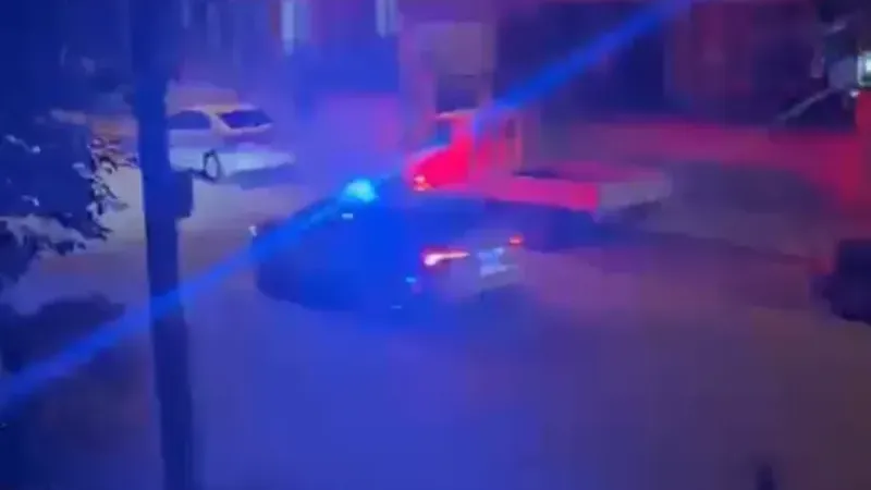 Bursa'da film gibi kovalamaca: 16 yaşındaki çocuk polis aracına çarptı!