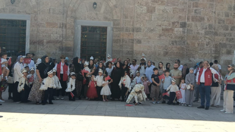 529 yıllık toplu sünnet şöleni Bursa’da da yaşatıldı!