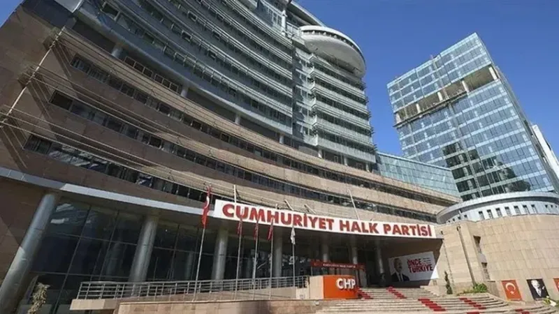 CHP'de kritik karara günler kala genel merkezde dikkat çeken hareketlilik