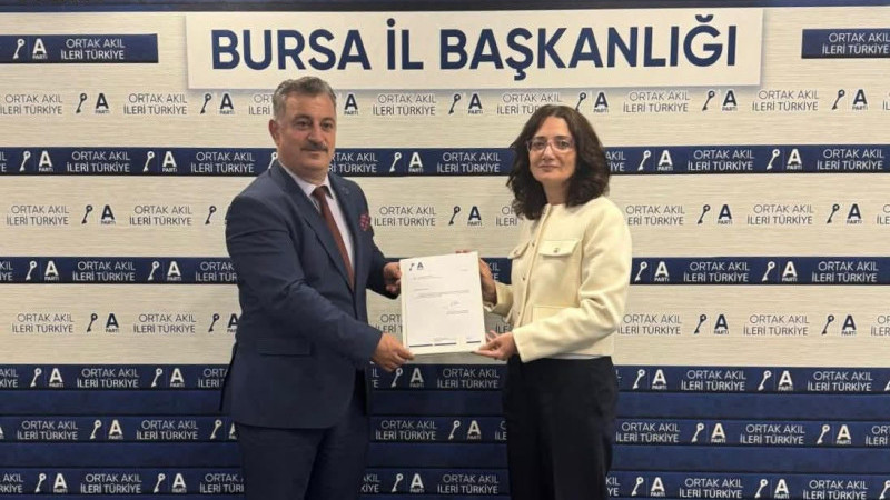 Anahtar Parti'de yeni başkan kim oldu?