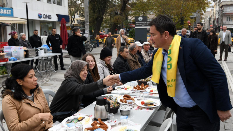 Başkan Aydın, İstiklal Mahallesi’nde gönüllere dokundu