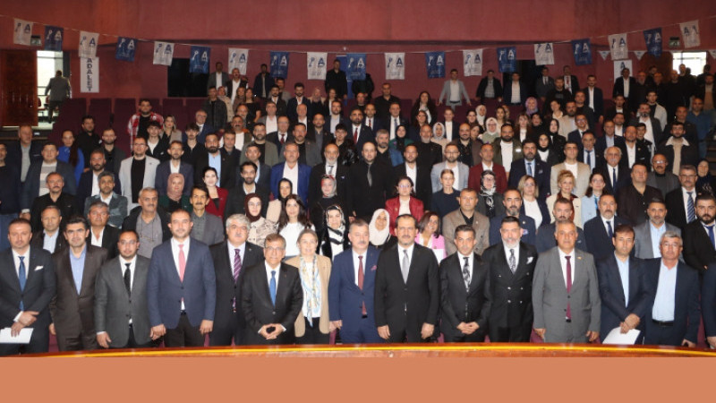 Anahtar Parti’den Türk siyasetine “Merkezde Yenilik” hamlesi