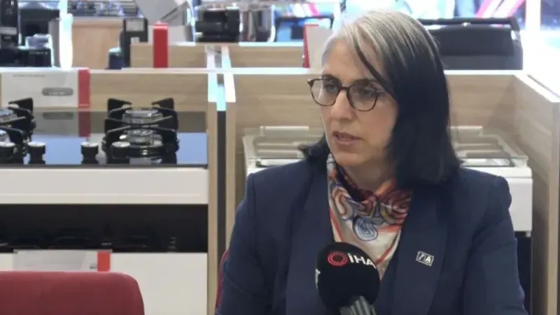 Anahtar Parti İznik İlçe Başkanı Öznur Kurt görevden ayrıldı