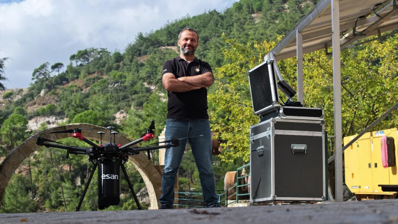 Küçükken biz bunları çok denedik! Gökkuşağı altından geçmek istedi...