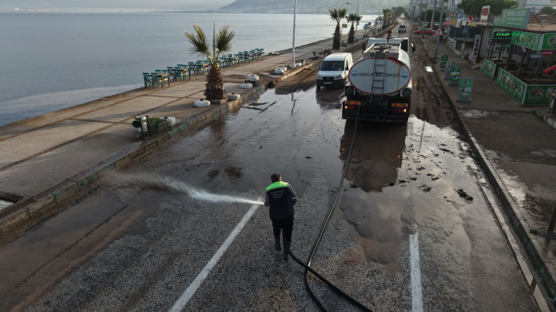 Gemlik'te dere ve sahillerde temizlik seferberliği