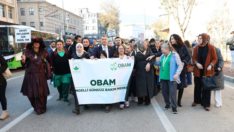 Bursa’da Engelliler Günü'nde farkındalık yürüyüşü
